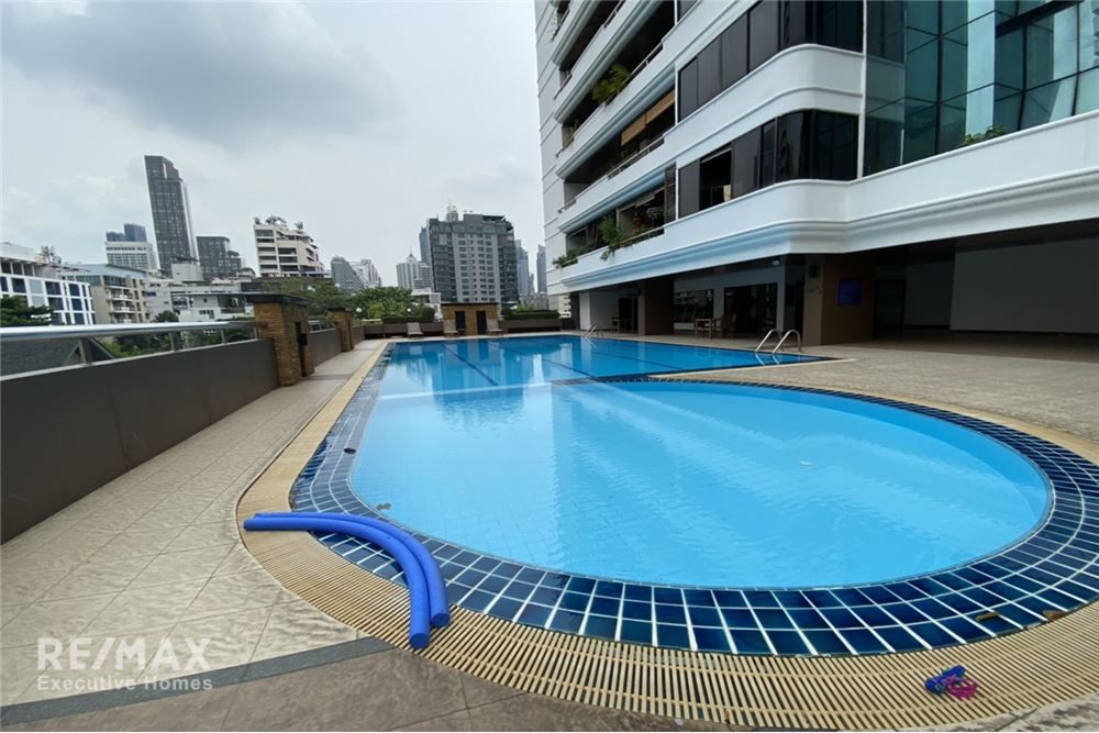 Spacious 2+1BR Condo for Rent at 55K | 205sqm | Pet-Friendly with Free Shuttle to BTS 17