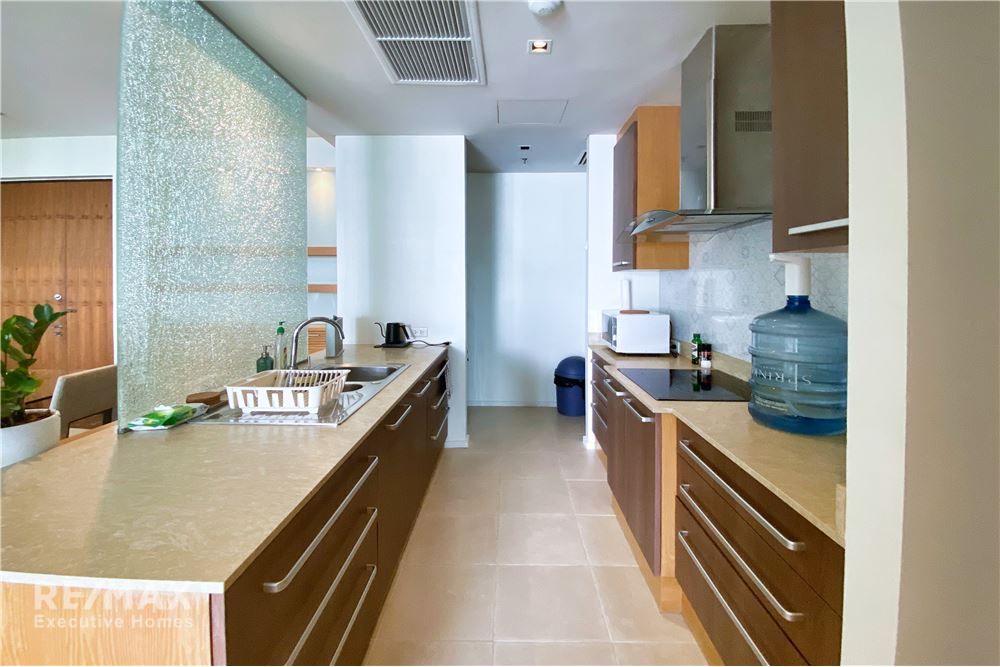 Geräumige 2-Schlafzimmer-Wohnung zur Miete | 110m² | 2 Bäder mit Badewannen | 5 Gehminuten zur BTS Asok | Gegenüber Benjakitti Park 9