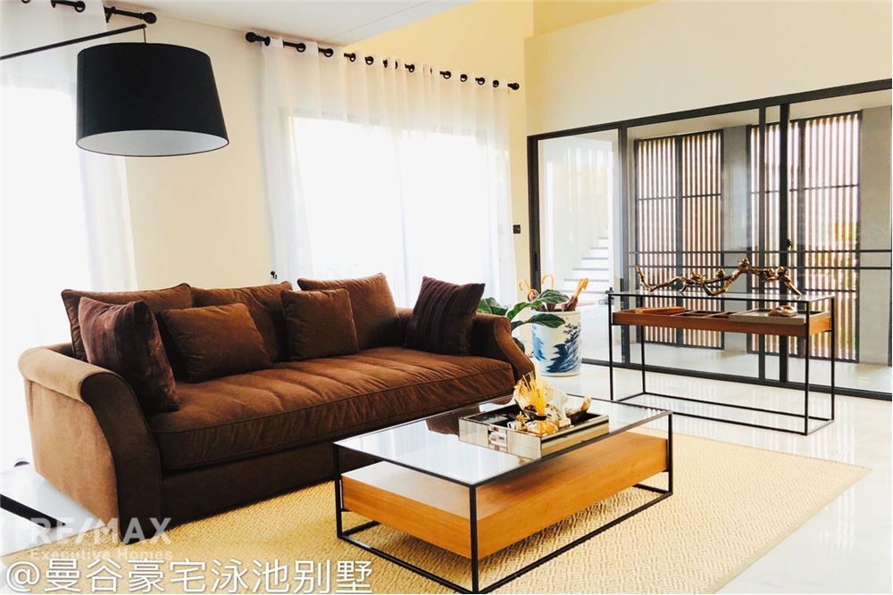 เช่า 4 ห้องนอน 4 ห้องน้ำ บ้าน ใน บางนา, กรุงเทพฯ 3