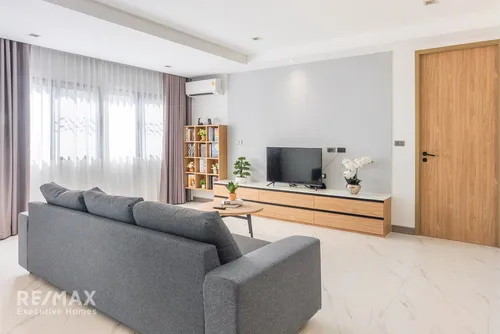 newly-renovated-2br-2ba-condo-for-rent-in-mid-sukhumvit-110sqm-on-3rd-floor-920071001-23225