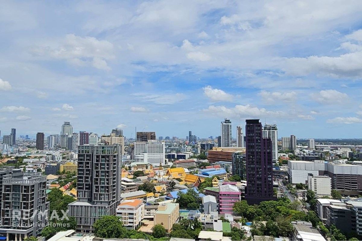 Rent 55K | Modern 2BR 2BA Condo at Maru Ekkamai 2, 24th Fl | 9 Mins Walk to BTS Ekkamai 6