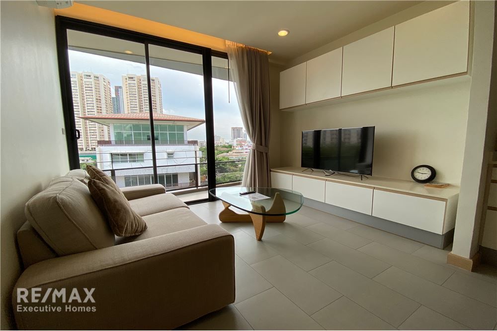 Pet-Friendly 2BR 2BA Low-Rise Condo for Rent | 80sqm | Ekkamai 1