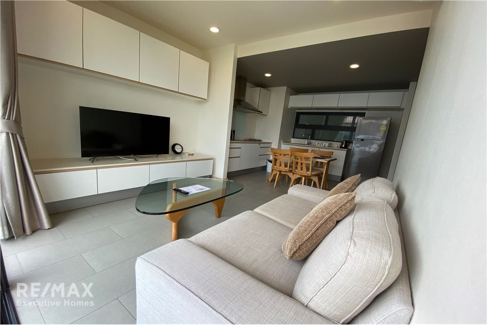 Pet-Friendly 2BR 2BA Low-Rise Condo for Rent | 80sqm | Ekkamai 3