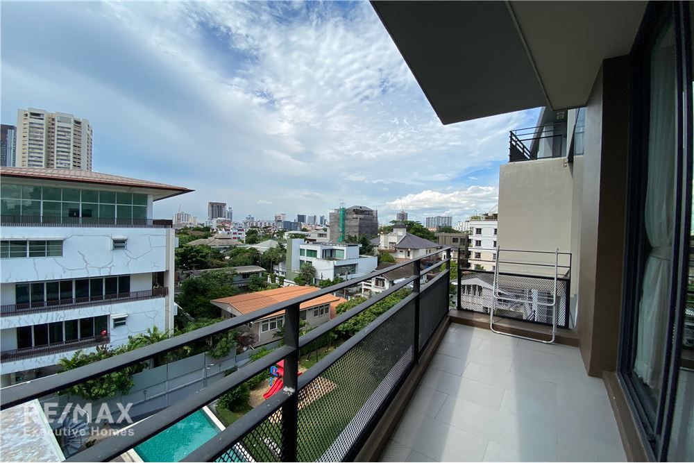 Pet-Friendly 2BR 2BA Low-Rise Condo for Rent | 80sqm | Ekkamai 9