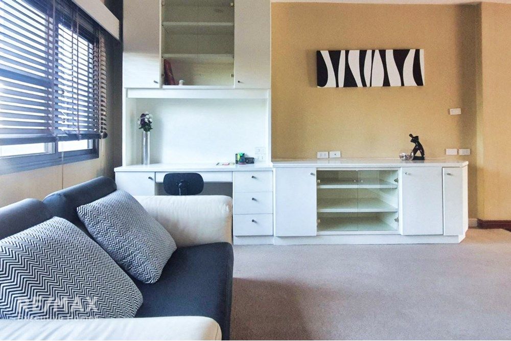 For Rent: 400sqm 4-Story Townhouse with 3BR, 5BA + Maid in Prime Sukhumvit 26 11