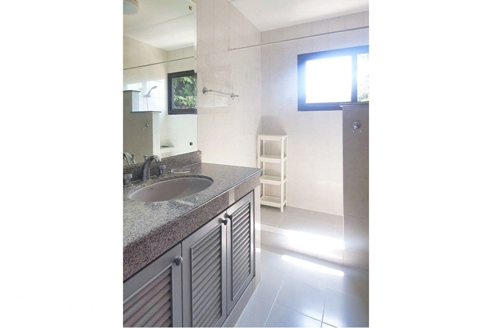 For Rent: 400sqm 4-Story Townhouse with 3BR, 5BA + Maid in Prime Sukhumvit 26 18
