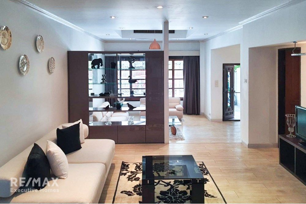 For Rent: 400sqm 4-Story Townhouse with 3BR, 5BA + Maid in Prime Sukhumvit 26 2