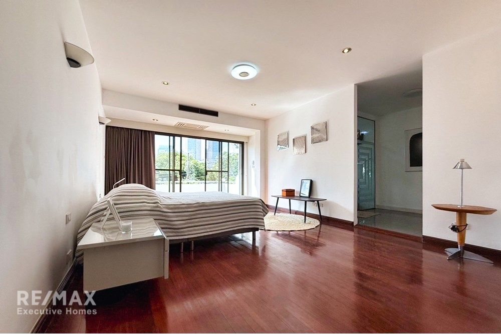 For Rent: 400sqm 4-Story Townhouse with 3BR, 5BA + Maid in Prime Sukhumvit 26 8