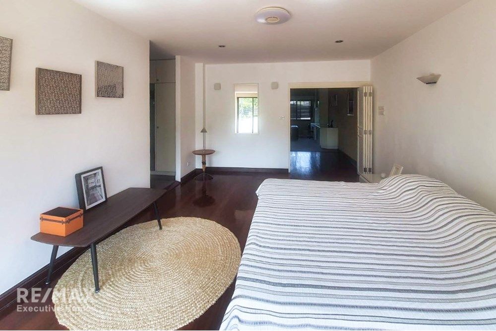 For Rent: 400sqm 4-Story Townhouse with 3BR, 5BA + Maid in Prime Sukhumvit 26 9