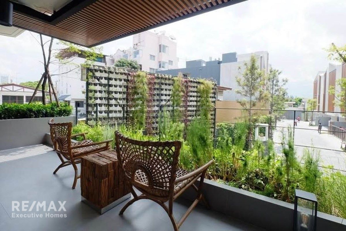 Сдается элитный 4-к. дом с лифтом, 500 м², ЖК Арна Экамай 7