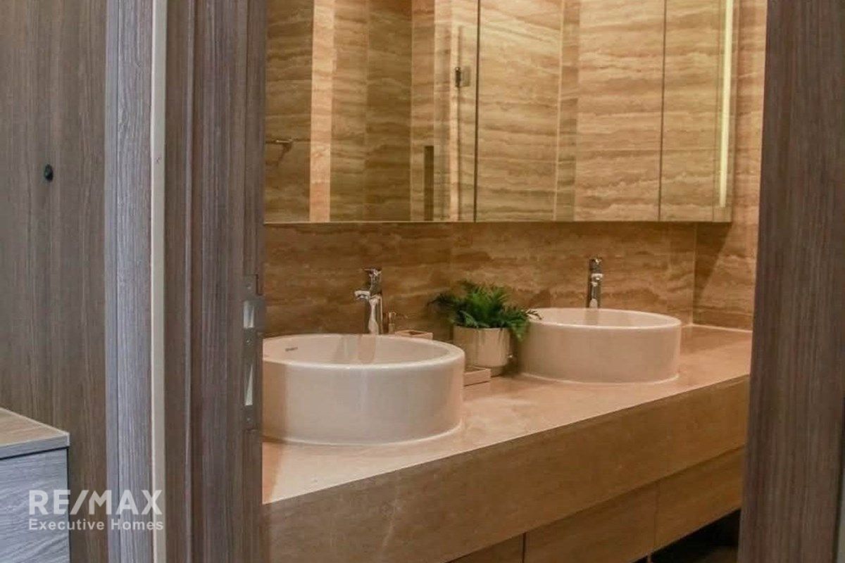 3BR 3BA Condo for Rent at Celes Asoke | 137sqm | 36th Floor | 1 Min Walk to MRT Sukhumvit 8