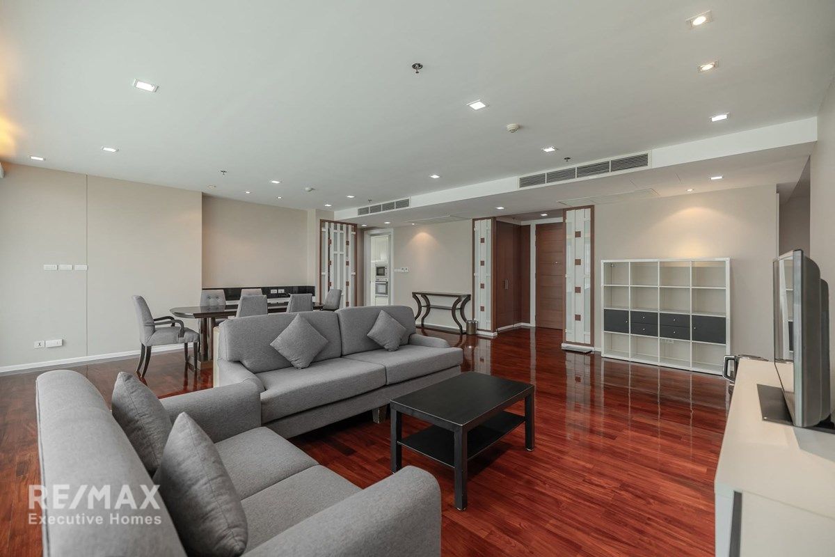 3 Schlafzimmer, 4 Bäder Service-Apartment mit Reinigungsservice zu vermieten in Sukhumvit 20 - Haustierfreundlich, 182 qm. 2