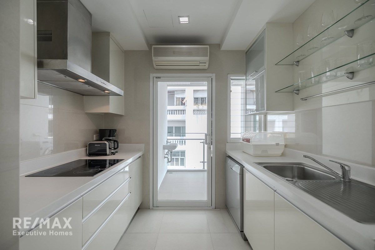 3 Schlafzimmer, 4 Bäder Service-Apartment mit Reinigungsservice zu vermieten in Sukhumvit 20 - Haustierfreundlich, 182 qm. 4