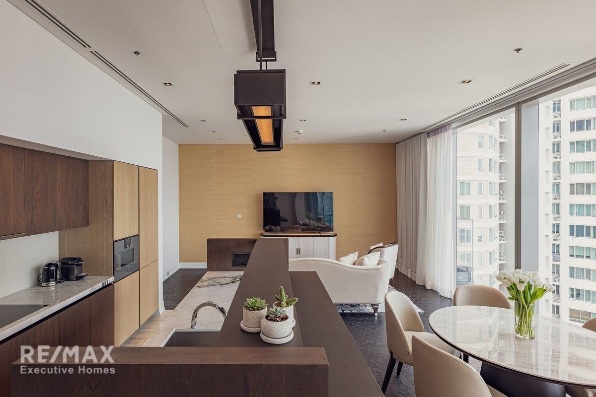 Geräumige 3-Zimmer-Eigentumswohnung mit 3 Bädern in den Ritz-Carlton Residences Silom - 6 Gehminuten zur BTS Chong Nonsi. 2