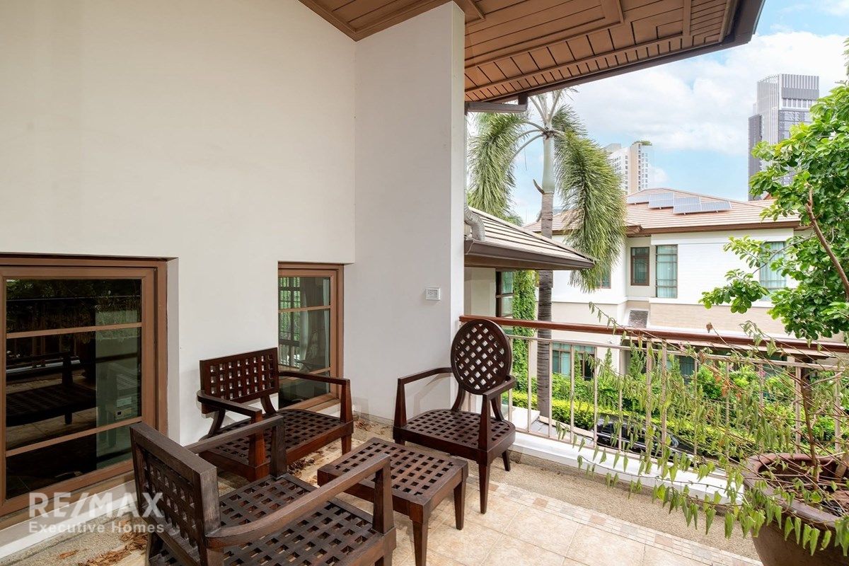 Luxurious 5 Bedroom Pool Villa for Sale at Sansiri Sukhumvit 67 - 560sqm Type A 11