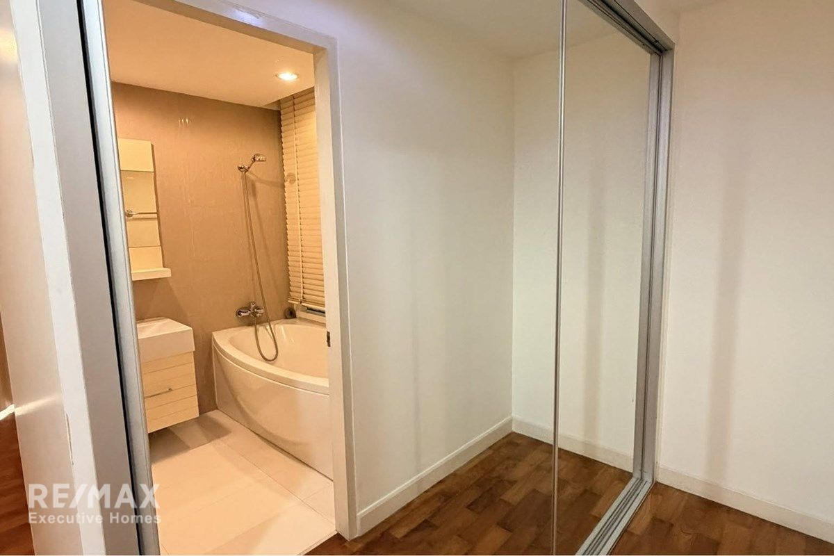 Urgent Sale: 5.65MB 1BR Condo in Baan Siri 31, 57sqm, 7th Floor, Asoke - 15 Min Walk to MRT Sukhumvit 10