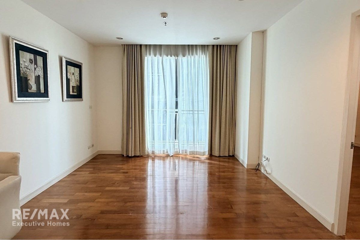 Urgent Sale: 5.65MB 1BR Condo in Baan Siri 31, 57sqm, 7th Floor, Asoke - 15 Min Walk to MRT Sukhumvit 2
