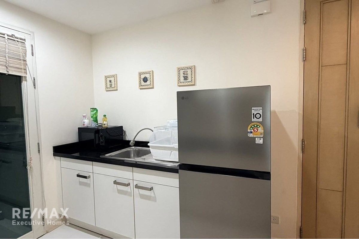Urgent Sale: 5.65MB 1BR Condo in Baan Siri 31, 57sqm, 7th Floor, Asoke - 15 Min Walk to MRT Sukhumvit 6