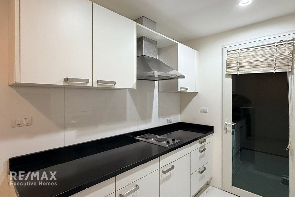 Urgent Sale: 5.65MB 1BR Condo in Baan Siri 31, 57sqm, 7th Floor, Asoke - 15 Min Walk to MRT Sukhumvit 7