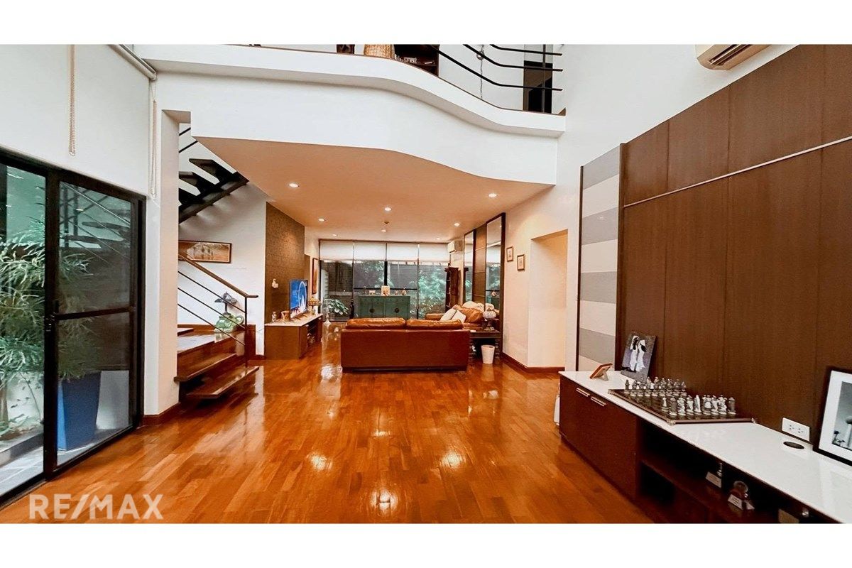 Spacious 3BR 3BA Pet-Friendly Duplex House for Rent | 220sqm | Sukhumvit 24 | 120K 2