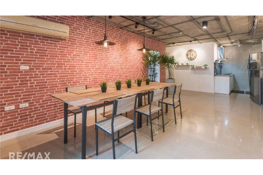 Neu renovierte Wohnung mit 2 Schlafzimmern und 2 Bädern im Beverly Tower Nana zu vermieten – 45.000 THB, 120 m², 14 Gehminuten zur BTS Nana. 3