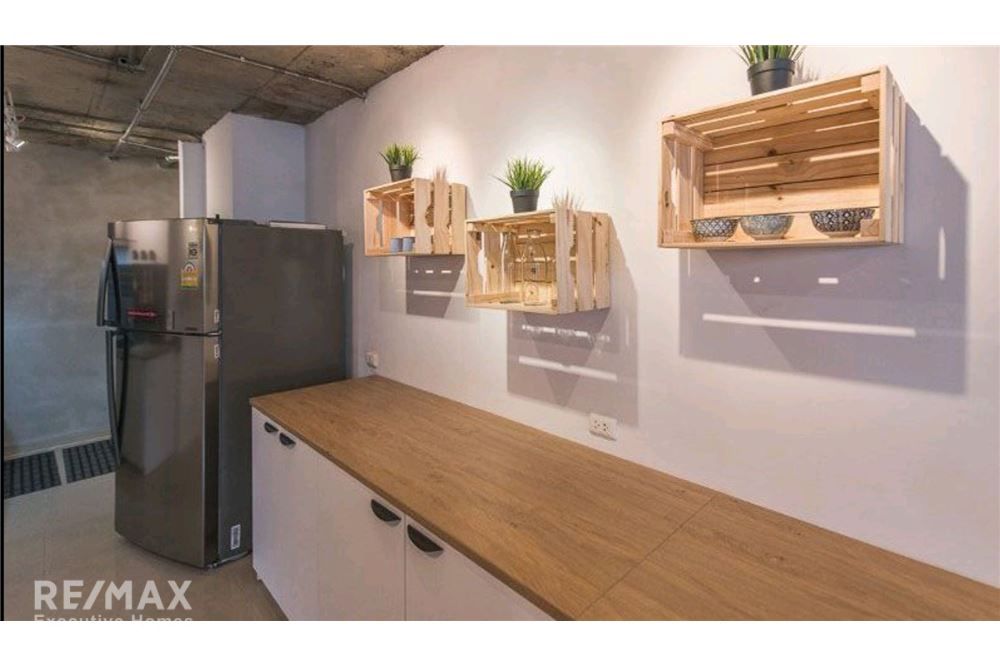 Neu renovierte Wohnung mit 2 Schlafzimmern und 2 Bädern im Beverly Tower Nana zu vermieten – 45.000 THB, 120 m², 14 Gehminuten zur BTS Nana. 5