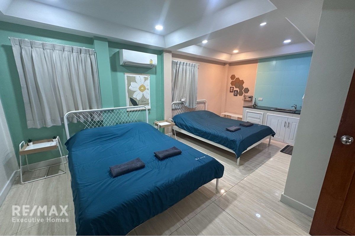 Spacious 4BR 4BA Corner Townhouse for Rent 70K | 300sqm | Airbnb Allowed | Ekkamai 5