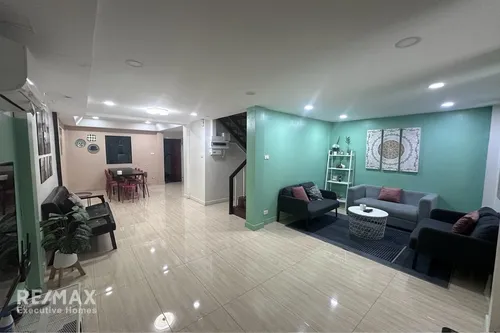 spacious-4br-4ba-corner-townhouse-for-rent-70k-or-300sqm-or-airbnb-allowed-or-ekkamai-920071001-23274