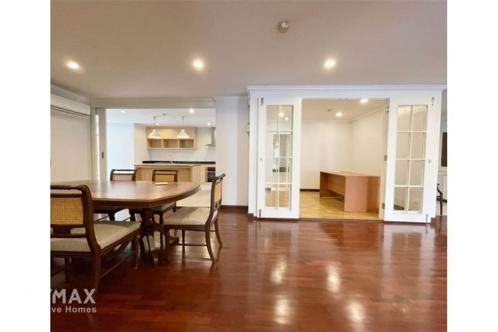Spacious 2+1BR Condo for Rent 65K | 198sqm | 3BA | 4 Min Walk to BTS Nana 3