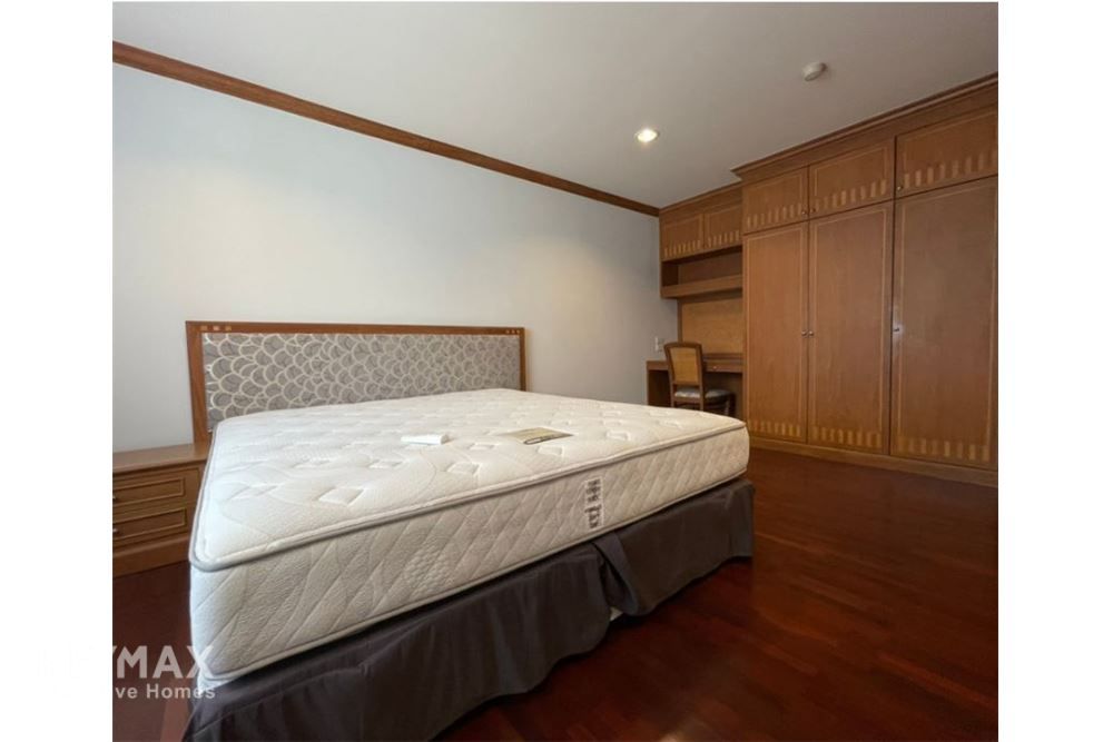 Spacious 2+1BR Condo for Rent 65K | 198sqm | 3BA | 4 Min Walk to BTS Nana 6