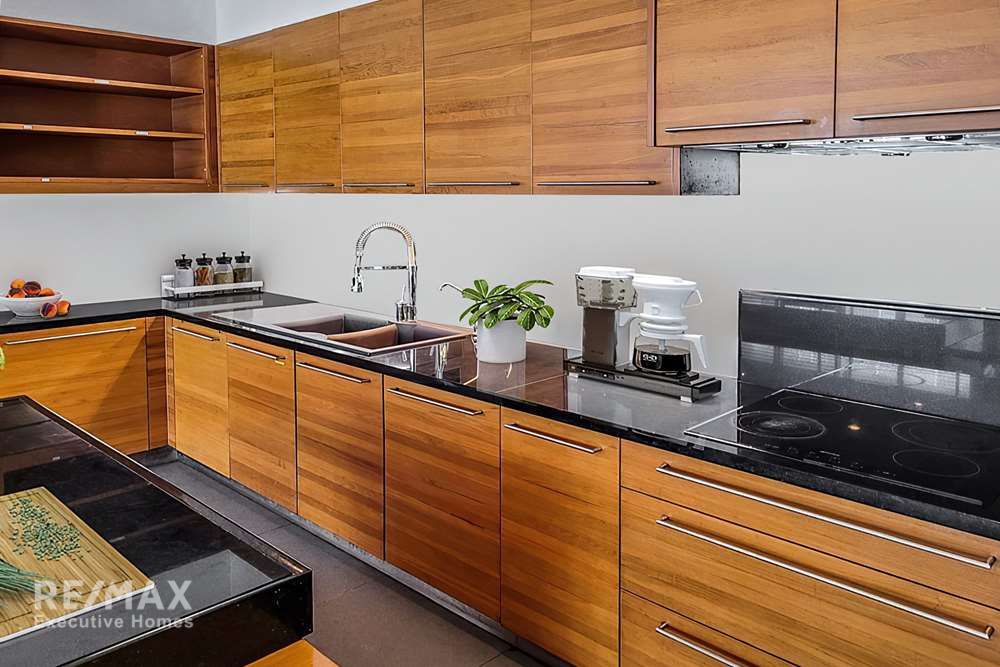 Moderne Eigentumswohnung mit 4 Schlafzimmern und 4 Bädern, Panoramablick, nahe BTS Nana – 29. Stock, 177m² 4