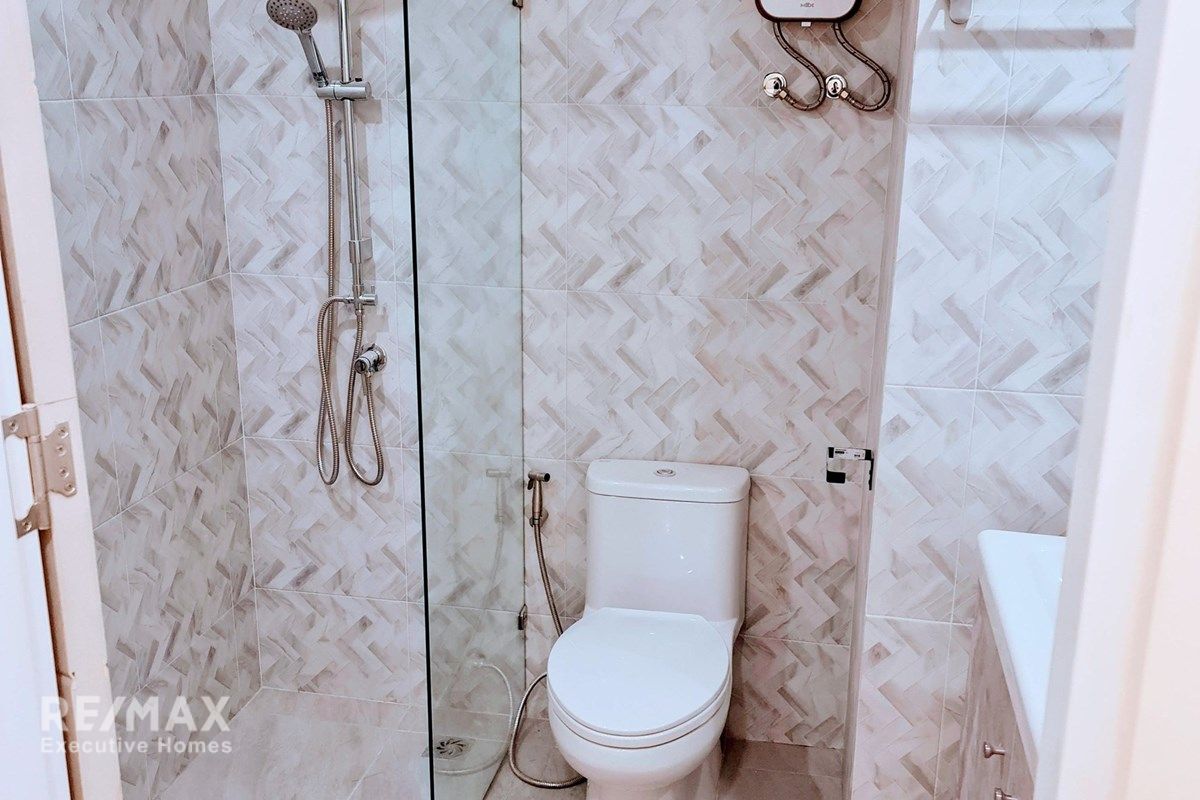 Renovated 3BR Condo for Rent at Sukhumvit 39 | 55K | 140sqm | 6th Floor | Pet-Friendly | 16 Mins Walk to BTS Phrom Phong 12