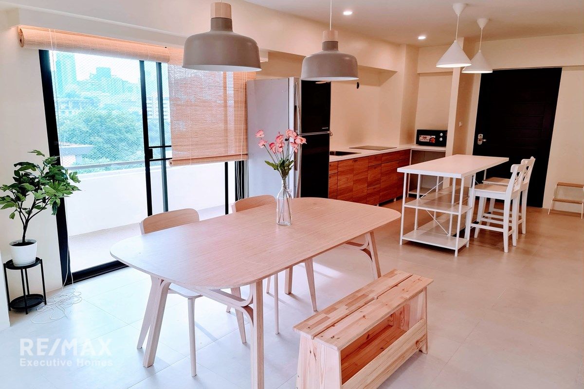Renovated 3BR Condo for Rent at Sukhumvit 39 | 55K | 140sqm | 6th Floor | Pet-Friendly | 16 Mins Walk to BTS Phrom Phong 4