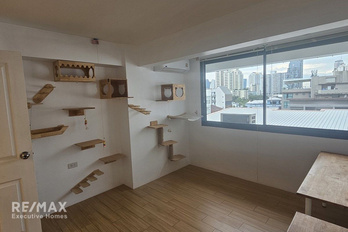 Renovierte 2-Schlafzimmer-Wohnung zu vermieten | 40.000 | 73m² | Katzenfreundlich | 7. Etage in Sukhumvit 39 | 16 Gehminuten zur BTS Phrom Phong. 7
