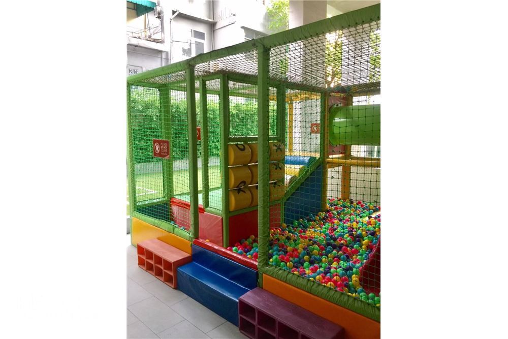 Eigentumswohnung mit 1 Schlafzimmer im Hochhaus Aequa Sukhumvit 49 – 7 Gehminuten zur BTS Thong Lo. 13