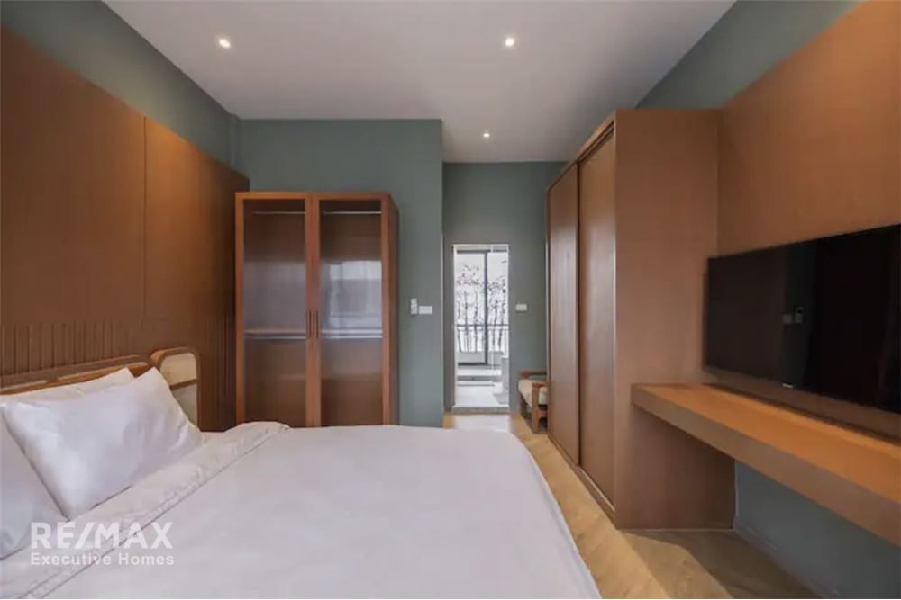 Vermieter Reihenhaus zum Verkauf in Ekkamai: 3 Schlafzimmer, 3 Bäder, 250 m² Wohnfläche. 15
