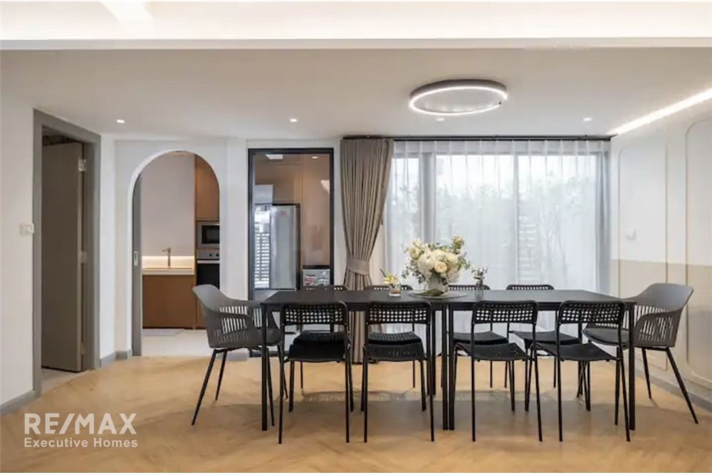 Vermieter Reihenhaus zum Verkauf in Ekkamai: 3 Schlafzimmer, 3 Bäder, 250 m² Wohnfläche. 7