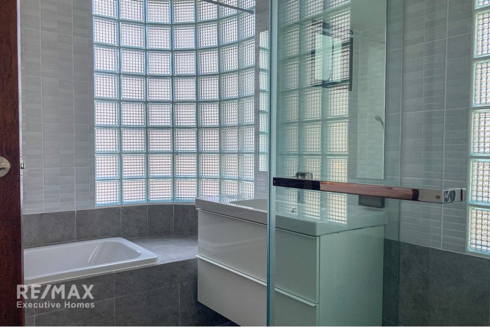 Spacious 3BR Family Suite for Rent in Sukhumvit 49 - 280sqm, Pet-Friendly, 130K 14