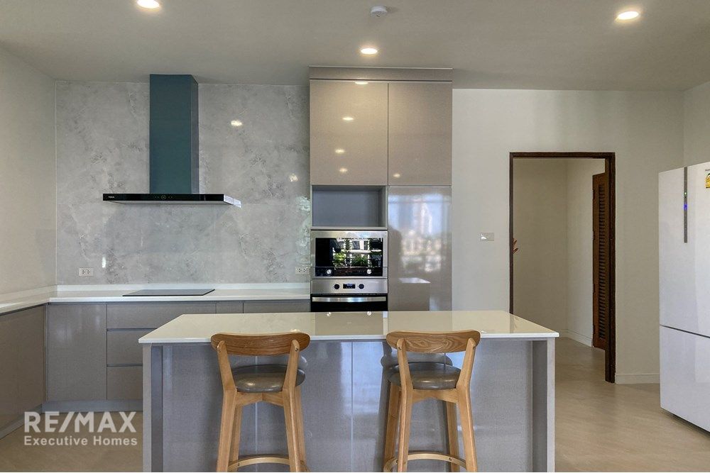 Spacious 3BR Family Suite for Rent in Sukhumvit 49 - 280sqm, Pet-Friendly, 130K 3