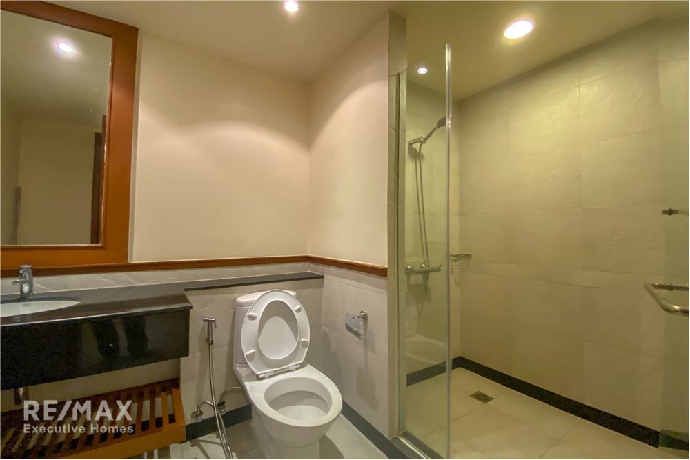 Pet-Friendly 3 Bed 3 Bath Condo for Rent in Sathorn Area 18