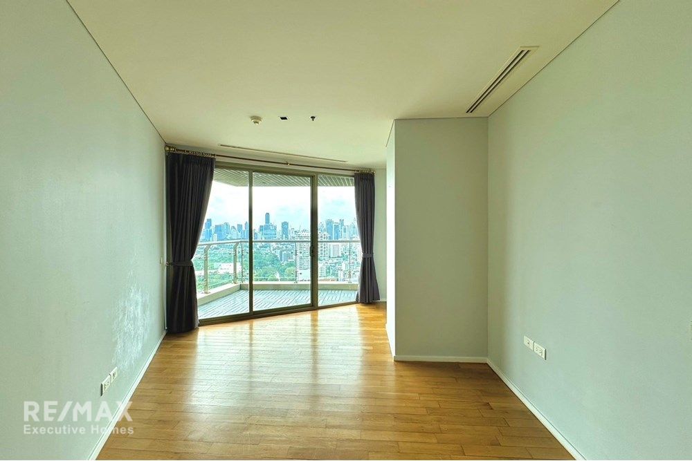 3BR 3BA Condo with Lake View for Rent at The Lakes Sukhumvit 16 - 120K - 5 Mins Walk to BTS Asok 13