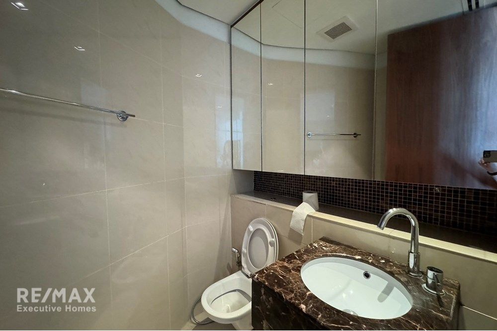 3BR 3BA Condo with Lake View for Rent at The Lakes Sukhumvit 16 - 120K - 5 Mins Walk to BTS Asok 15