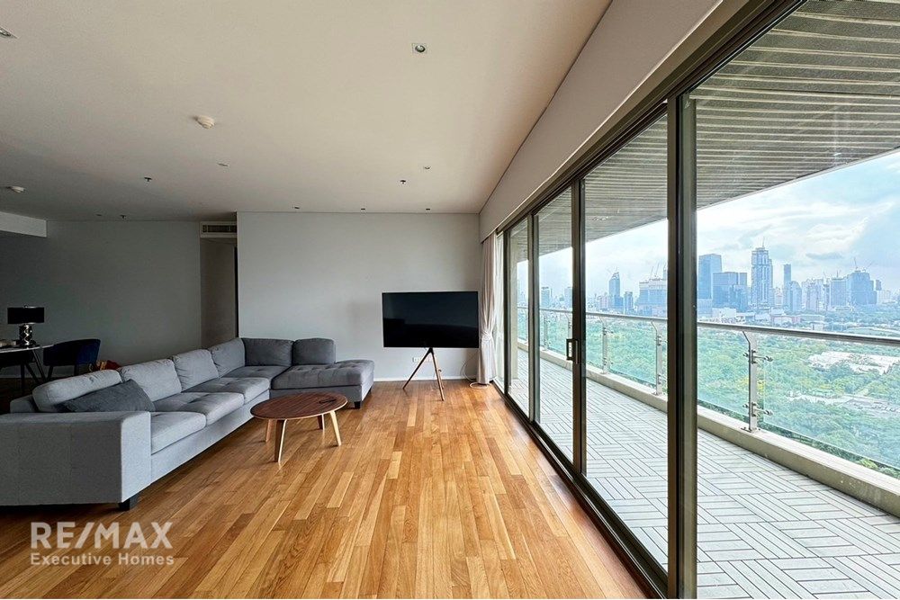 3BR 3BA Condo with Lake View for Rent at The Lakes Sukhumvit 16 - 120K - 5 Mins Walk to BTS Asok 2