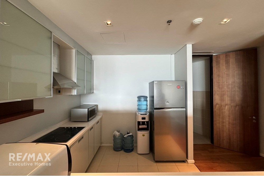 3BR 3BA Condo with Lake View for Rent at The Lakes Sukhumvit 16 - 120K - 5 Mins Walk to BTS Asok 6