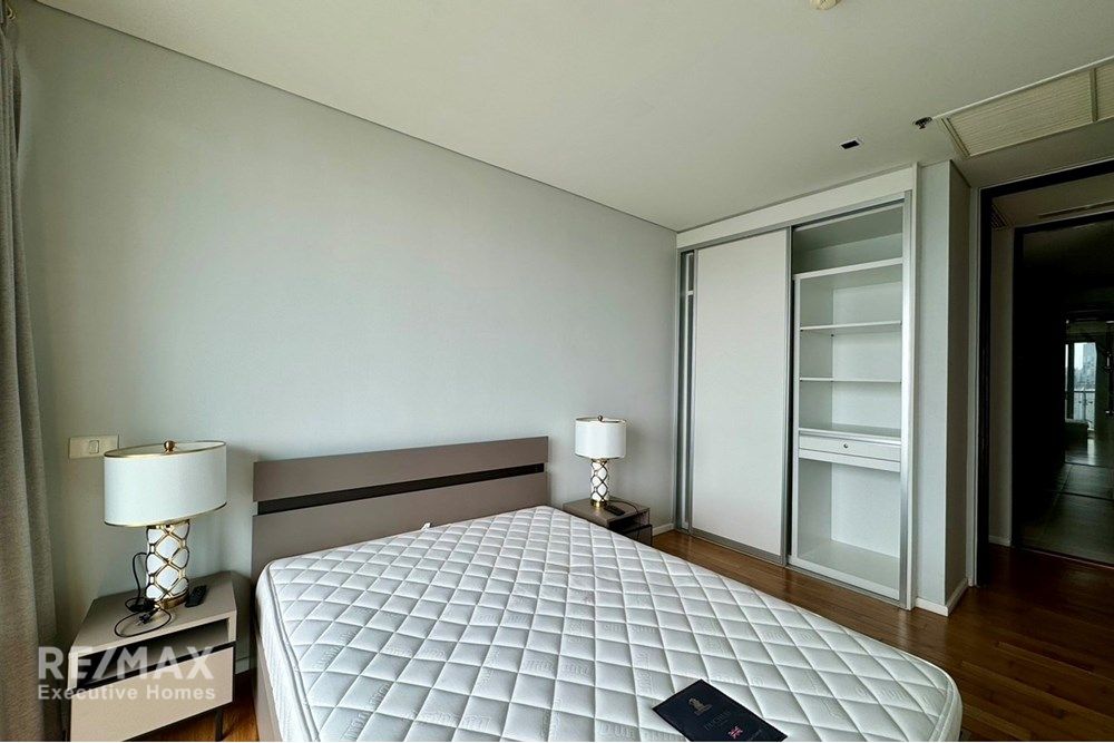 3BR 3BA Condo with Lake View for Rent at The Lakes Sukhumvit 16 - 120K - 5 Mins Walk to BTS Asok 9