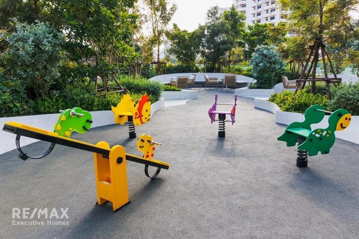 Spacious 3BR Condo for Rent at Fynn Asoke Sukhumvit 10 - 110sqm with Pool Access 13