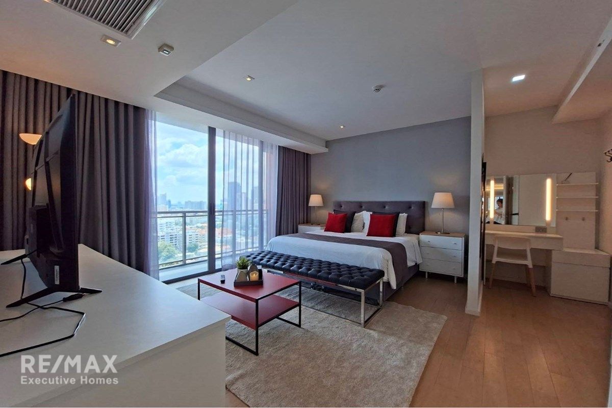 Spacious 3BR Condo for Rent at Circle 31 Sukhumvit - 21st Floor, 143sqm, 13 mins Walk to MRT 5