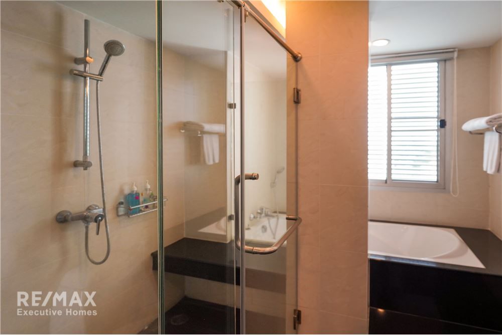 Renovated 4BR 4BA Condo with Maid's Room for Rent in Pet-Friendly Sathorn - 275sqm at 130K 11