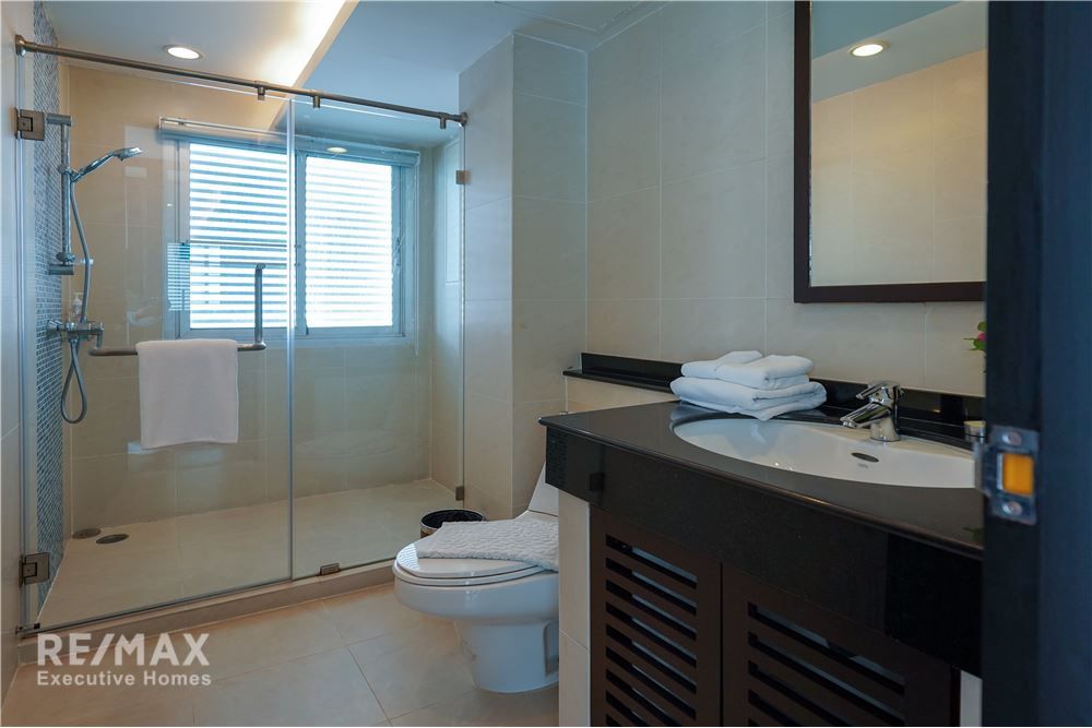 Renovated 4BR 4BA Condo with Maid's Room for Rent in Pet-Friendly Sathorn - 275sqm at 130K 15