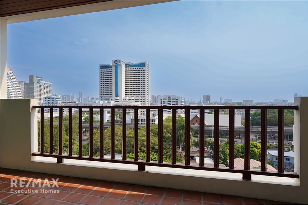 Renovated 4BR 4BA Condo with Maid's Room for Rent in Pet-Friendly Sathorn - 275sqm at 130K 25
